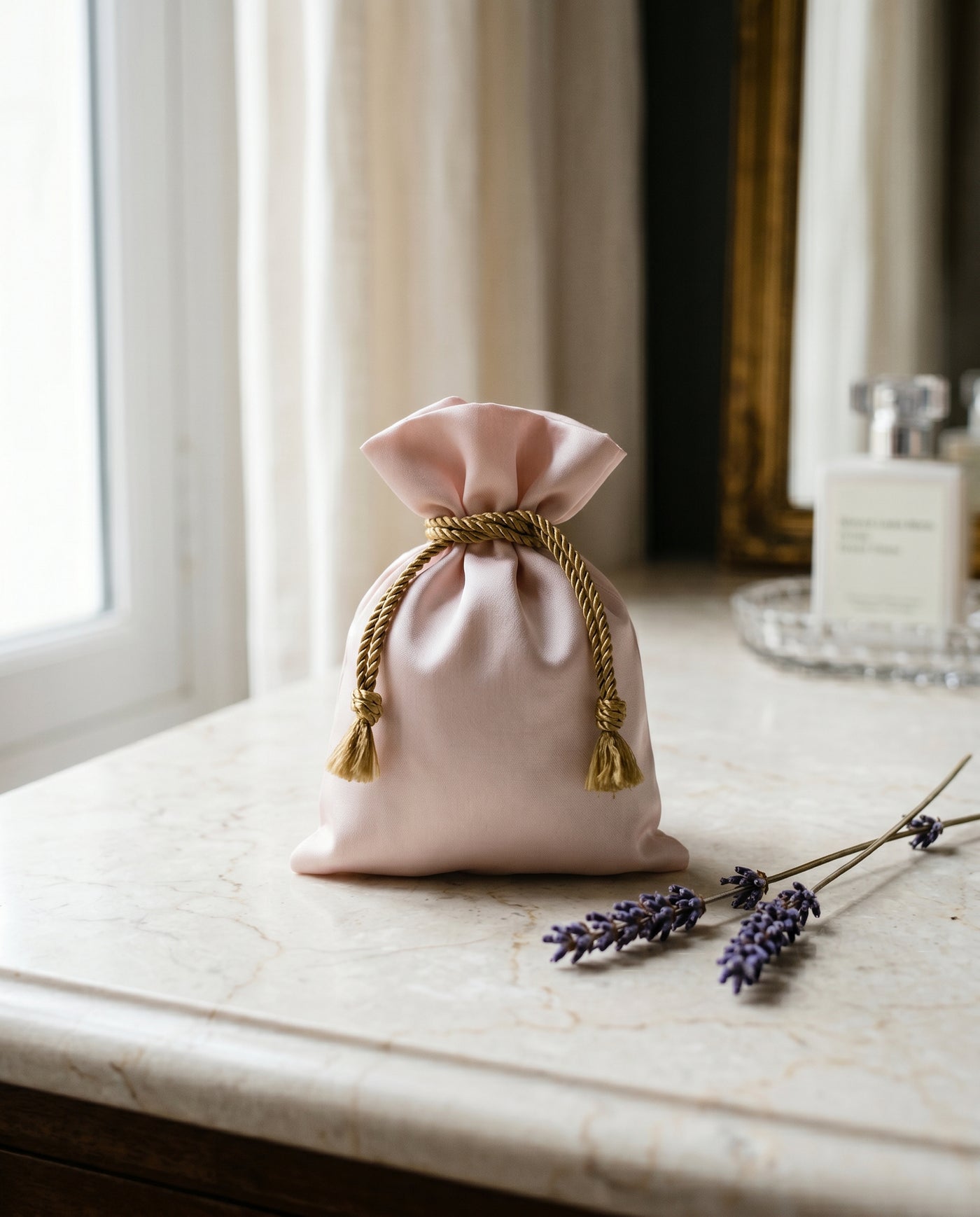 Duftsachet Lavendel · Petite Lucette, Seidenbeutel in Pale-Rose, mit Provence-Lavendel gefüllt